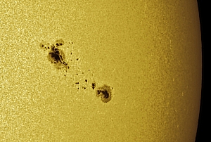 Observing Report 23rd April 2013 (Another huge sunspot group)